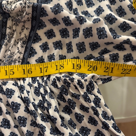 Cato Blue and White Patterned Long Sleeve Blouse - Picture 7 of 8